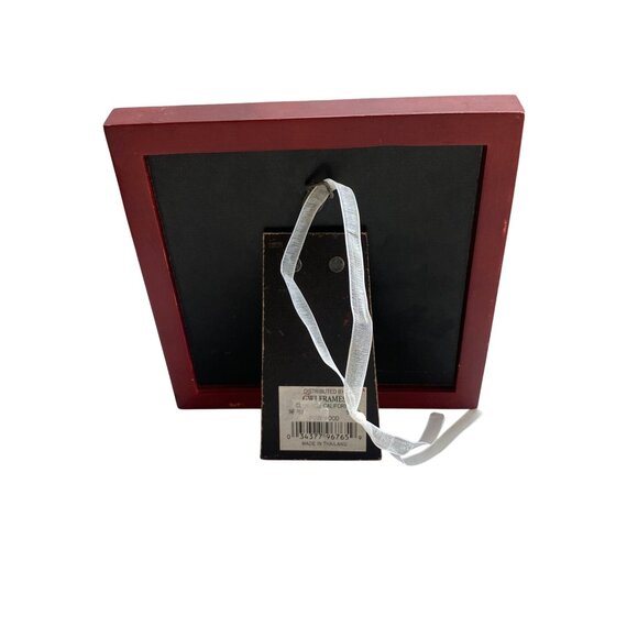 Decorative Snowman Picture Frame With Birds & House Scene In Red Wood - Picture 3 of 4